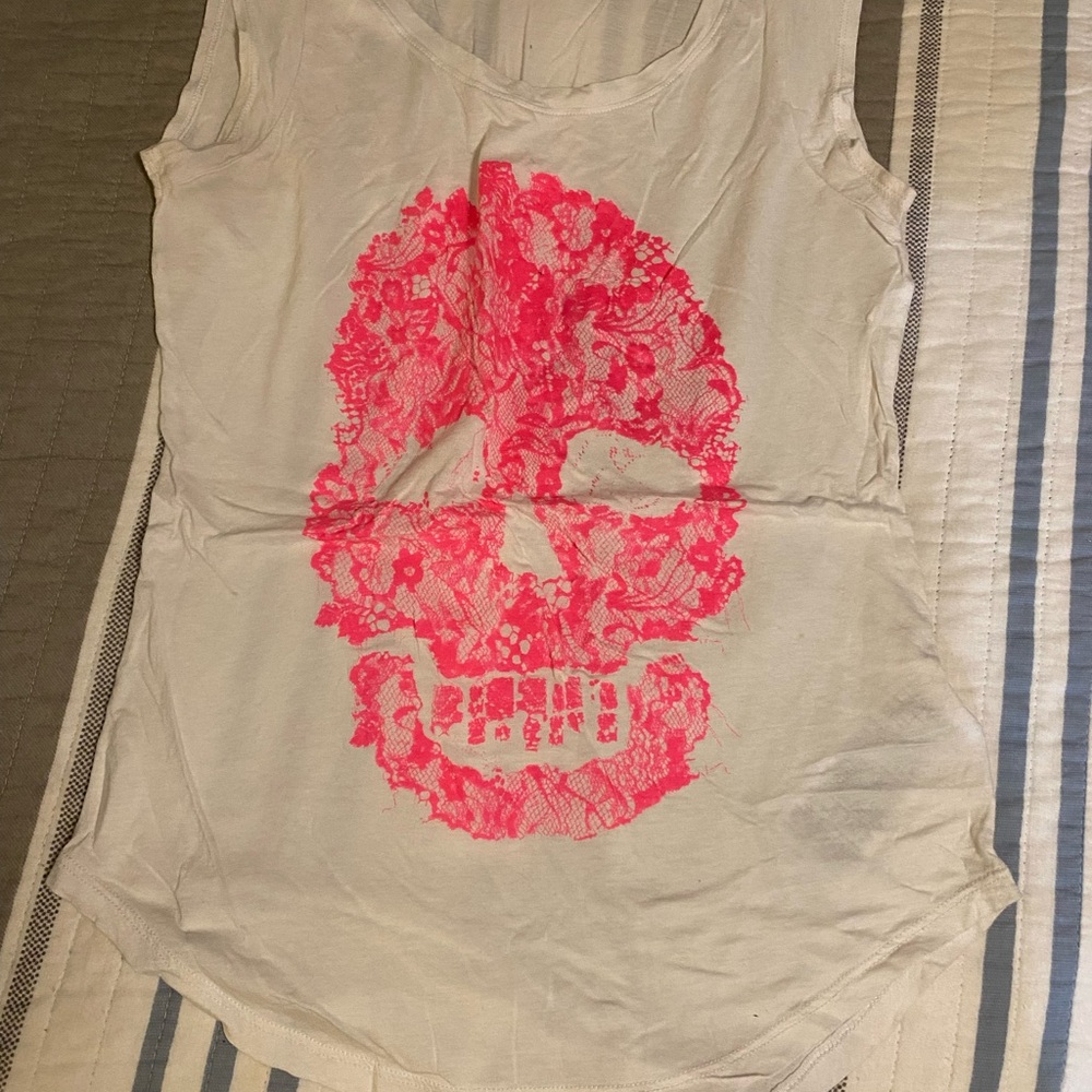Edgy Skull Graphic Tank Top - White and Pink